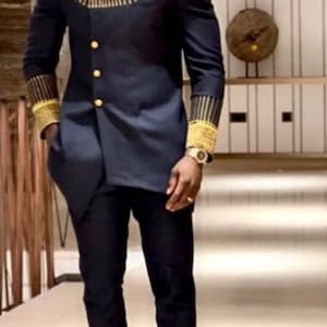 Black  African Men&#39;s Outfit, Shirt Matching Pants, Wedding Guest Groomsmen Suit, Men&#39;s Wear Fashion, Embroidery Buba Sokoto