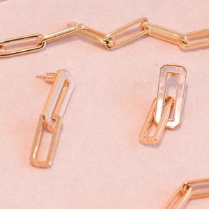 18K Gold Paperclip Chain Earrings |  Gold Link Earrings | Mother of Pearl Earrings | Minimalist Gold Earrings | Dangle / Cable Link