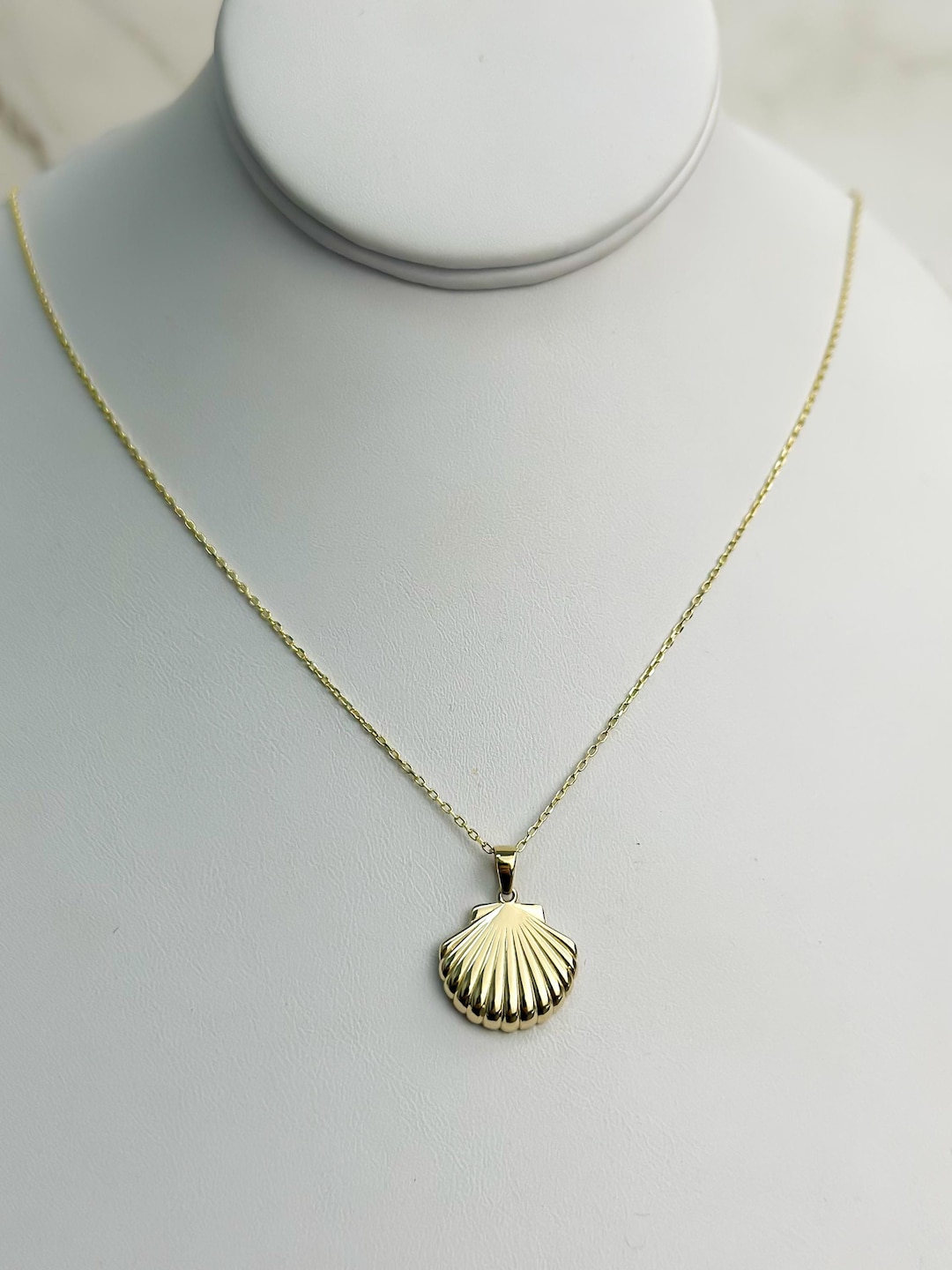 14k SOLID Gold Sea Shell Necklace, Cable Chain 1mm 17
