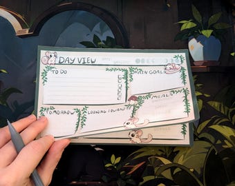 Cottage Core Daily Planner | 32 Sheet Pull-away Paper | Mouse Chinchilla Stationery