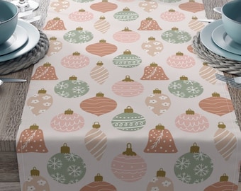 Camino de mesa navideño con adornos en tonos pastel, decoración de mesa, decoración de temporada, centro de mesa, camino de mesa para comedor, centro de mesa