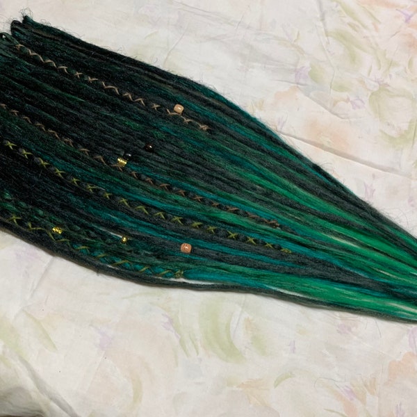Zwart naar groen mix synthetische dreads | dreadlock-extensie | jagergroen zeegroen groen met grasgroene zwarte wortels