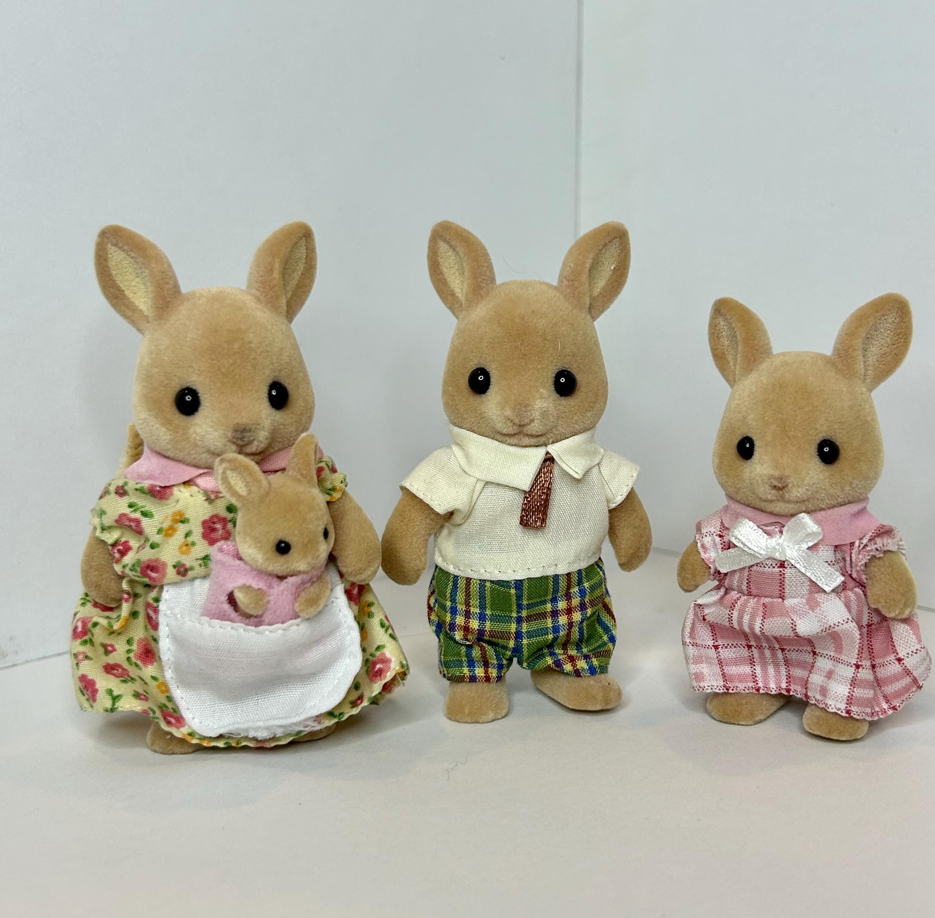 Hopper Kangaroo Family ~ Calico Critters | Sylvanian Families ~ Vintage | Collectible