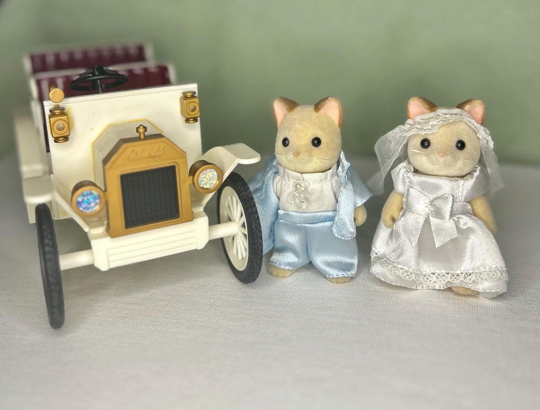 Calico Critter Keats Cat Wedding Couple With Car Bride Groom