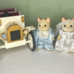 Calico Critter Keats Cat Wedding Couple with Car | Bride + Groom with Carriage | Sylvanian Families ~ Vintage | Collectible | Rare Play Set