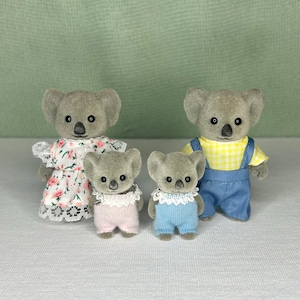 Billabong Koala Family ~ Calico Critters | Sylvanian Families ~ Vintage | Collectible