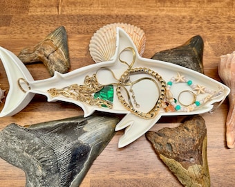 Great White Shark Jewelry Holder: 3D Printed Beach Coastal Decor