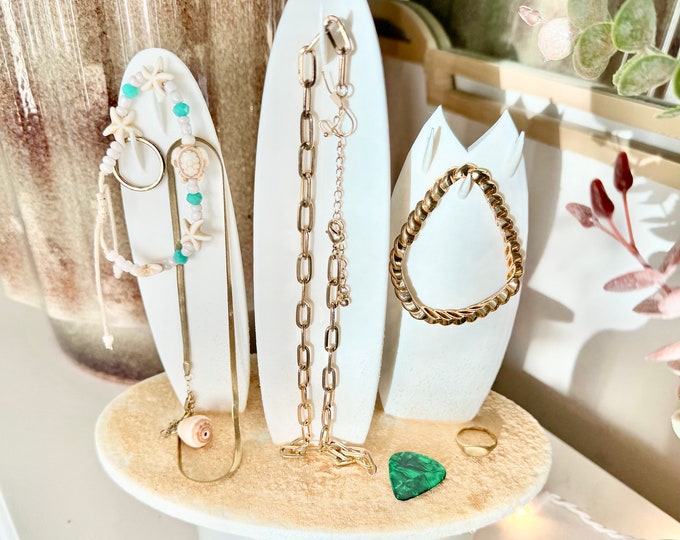 Beach-Themed Surfboard Jewelry Holder - 3D Printed Necklace & Bracelet Organizer, Eco-Friendly Coastal Decor, Surfer Gift, Nautical Stand