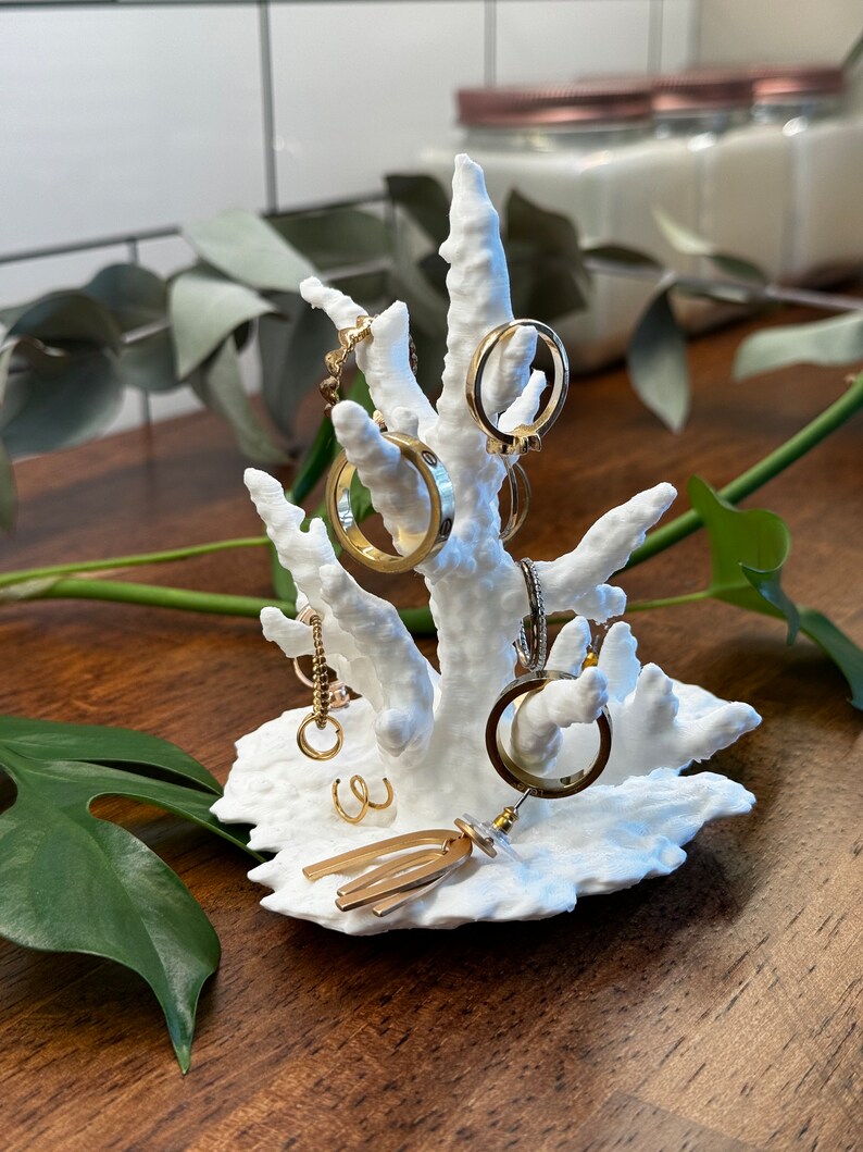 Enchanting Realistic Coral 3D Printed Jewelry Holder: Coastal Decor