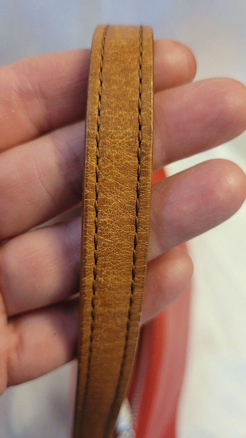 Valentina Rot Pebbled Leder Umhängetasche Clutch Silber Hardware Top Zip Made in Italy Neu Zustand Bild 9