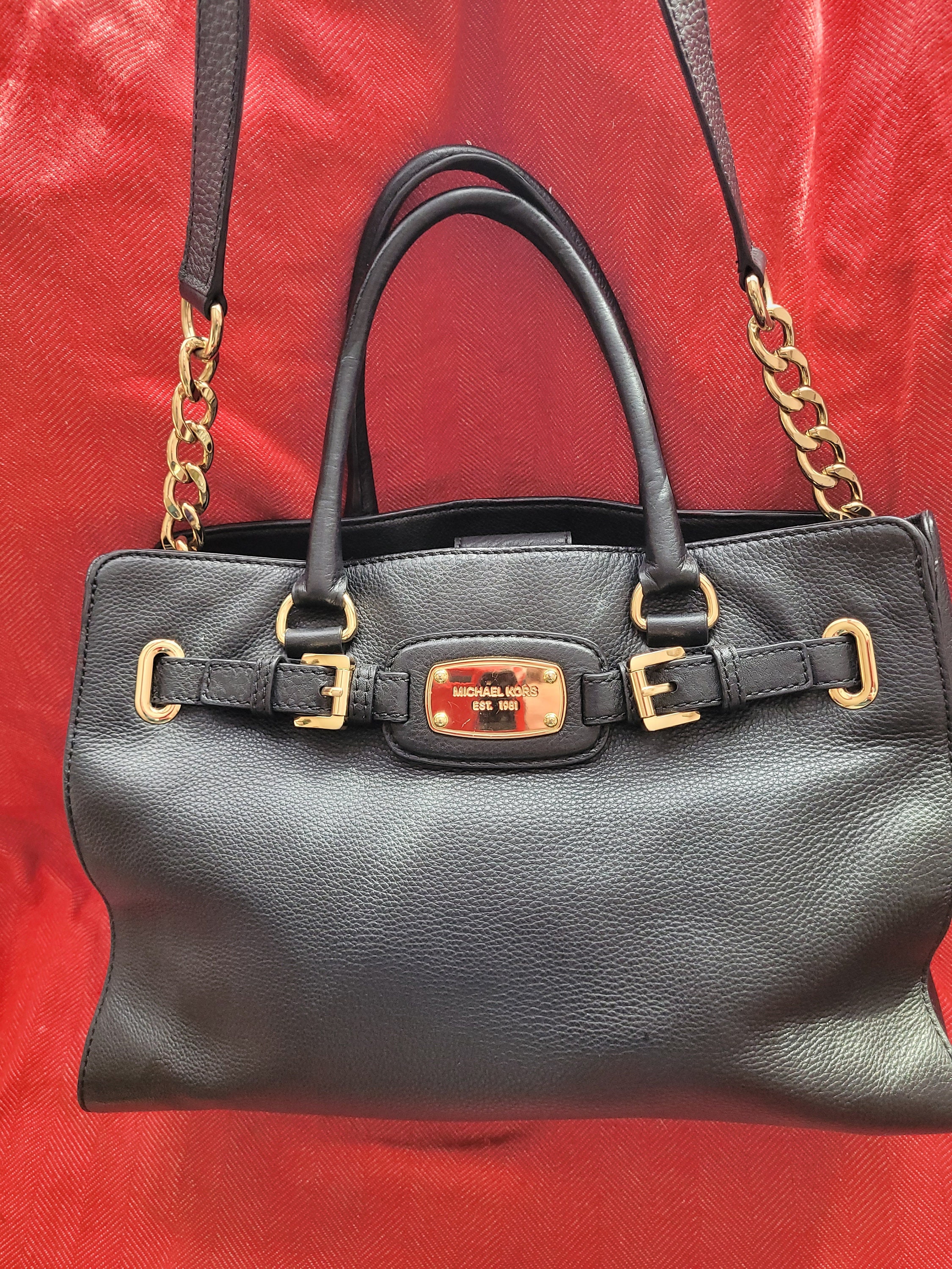 Michael Kors Black Leather Bag with Gold Accents Leather crossbody bag Michael Kors Black in Leather - 47073249 main image 2