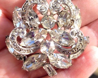 Vintage Albert Weiss Rhinestone Rhodium Plated Silver Signed 1950's Brooch