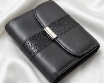 Vintage Coach Credit Card Unisex Wallet in Black Leather Silver tone Hardware Leather Interior Button Closure Made in Italy