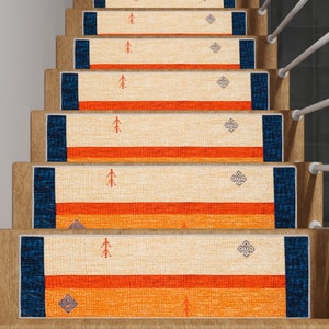 Orange Beige Treppenstufen: Rustikaler, minimalistischer Treppenläufer