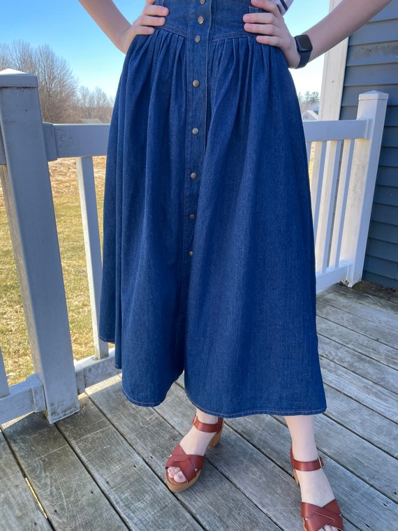 1980s Vintage Long Denim Snap Closure Skirt - image 3