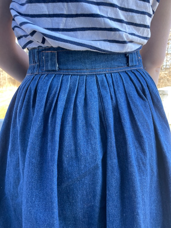 1980s Vintage Long Denim Snap Closure Skirt - image 9