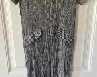 90's Vintage Black and White Striped Dress with buttons