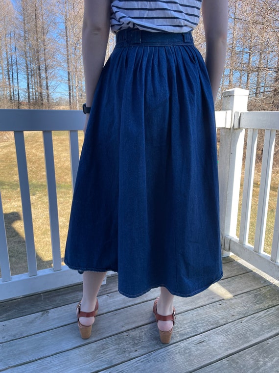 1980s Vintage Long Denim Snap Closure Skirt - image 4