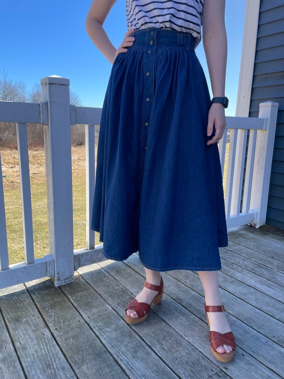 1980s Vintage Long Denim Snap Closure Skirt - image 2