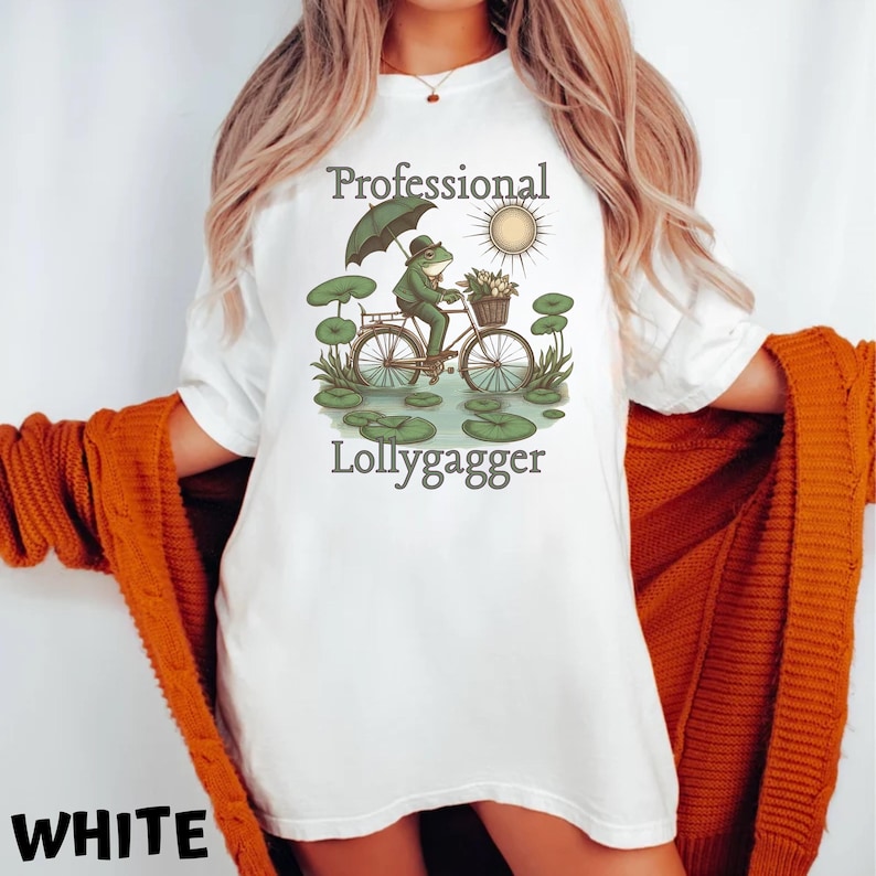 Professional Lollygagger, Born to Dilly Dally, Funny Vintage Frog Shirt Frog & Toad Comfort Colors Shirt Sarcastic Shirt Vintage Graphic Tee bild 2