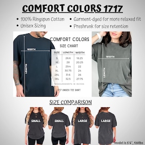 K&ouml;nnte beinhalten: Eine Gr&ouml;&szlig;entabelle f&uuml;r ein Unisex-T-Shirt aus 100% Ringspinn-Baumwolle. Die Tabelle zeigt die L&auml;ngen- und Breitenma&szlig;e in Zoll f&uuml;r die Gr&ouml;&szlig;en S bis 3XL. Das T-Shirt ist garment-gef&auml;rbt f&uuml;r eine lockere Passform und vorgewaschen f&uuml;r eine bessere Formbest&auml;ndigkeit. Die Tabelle enth&auml;lt auch einen Gr&ouml;&szlig;envergleich, der drei Modelle zeigt, die das T-Shirt in den Gr&ouml;&szlig;en S und L tragen.