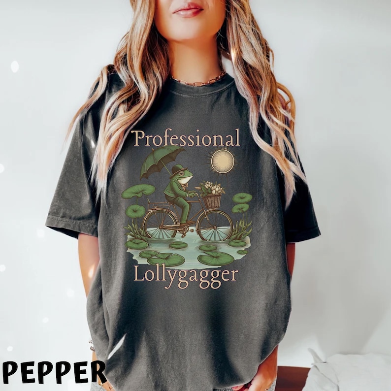 Professional Lollygagger, Born to Dilly Dally, Funny Vintage Frog Shirt Frog & Toad Comfort Colors Shirt Sarcastic Shirt Vintage Graphic Tee bild 9