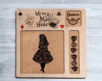 Juego de manteles individuales Wonderland Bandeja de madera y corcho personalizada para la familia Plato de soporte de comida individual personalizado para ti