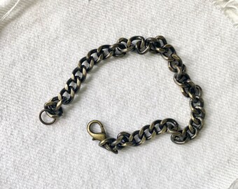 Antiqued bronze chain bracelet