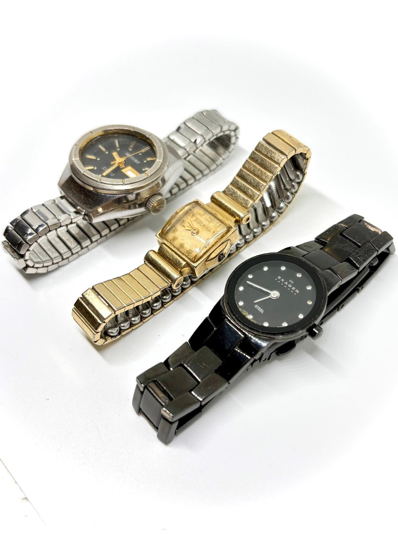 Vintage Bulova Quartz New York Giants NFL Watch 30mm Black Rubber Strap Running Vintage Bulova Watch Strap - Etsy main image 2