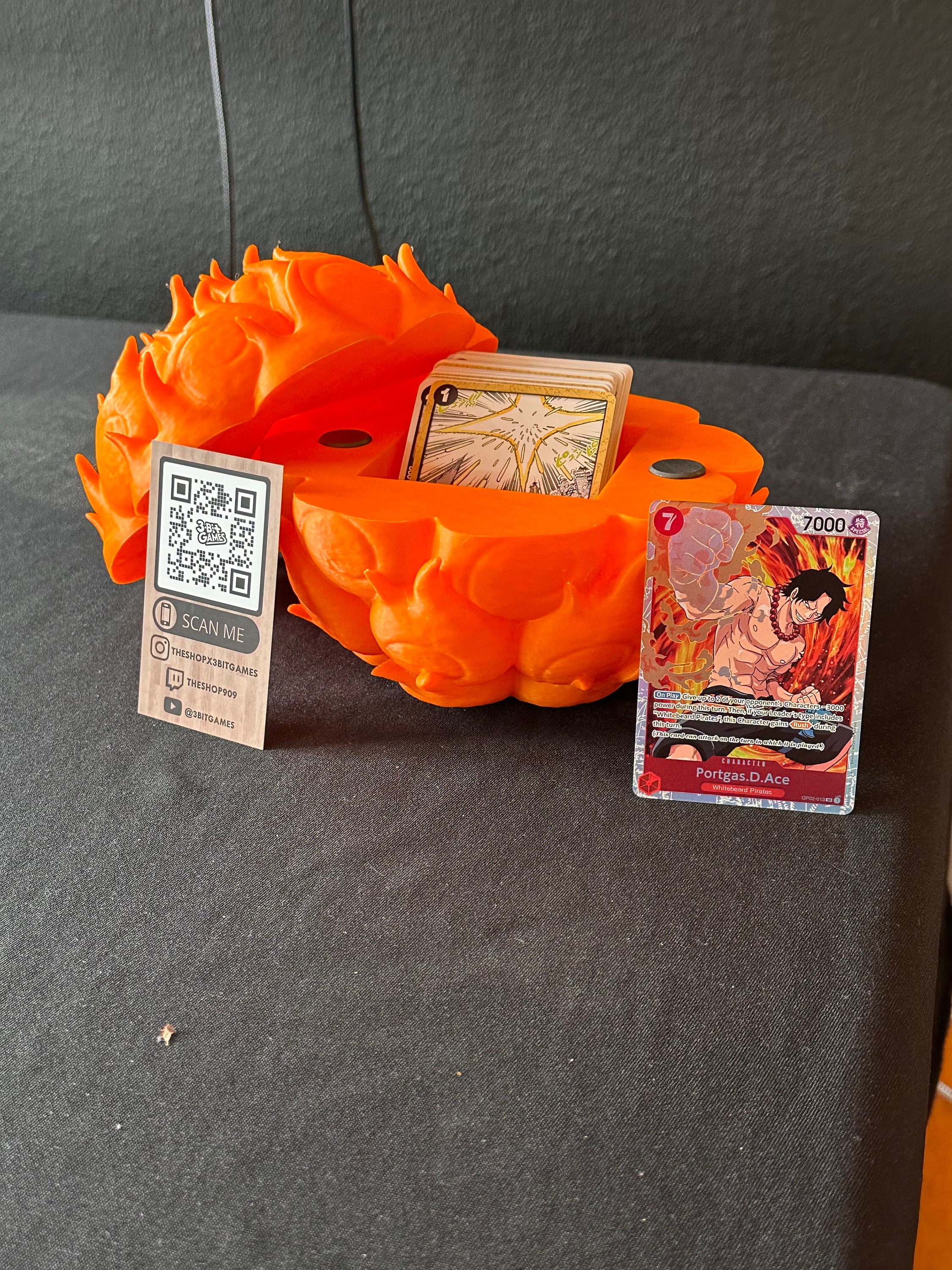 Deck Box Fruits du démon - One Piece - Acheter vos accessoires de jeux,  Funko Pop & produits dérivés - Playin by Magic Bazar