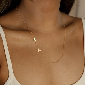 Collier initiale personnalisé avec deux lettres délicates, bijoux fins avec pendentif minimaliste idéal pour couple, cadeau meilleure amie image 3