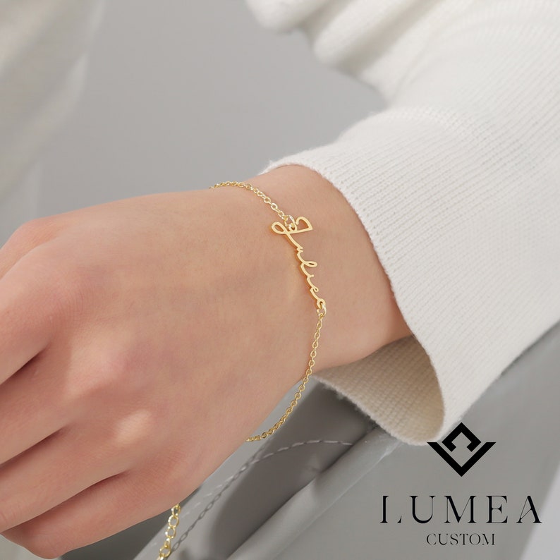 Bracelet personnalisé prénom en or 18 carats, bijoux personnalisé chaîne fine, pendentif minimaliste et délicat, cadeau nounou, cadeau femme image 3