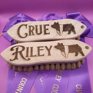 Custom Engraved Show Pig Brush: Personalize With Name and Breed Graphic image 6