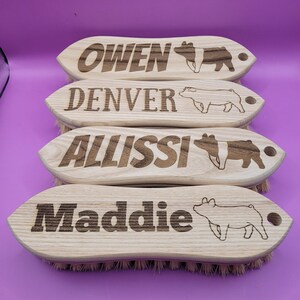 Custom Engraved Show Pig Brush: Personalize With Name and Breed Graphic image 8