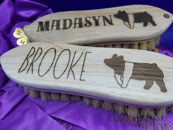 Custom Engraved Show Pig Brush: Personalize With Name and Breed Graphic