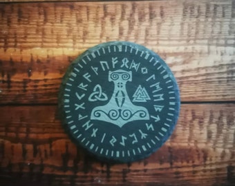 Untersetzer Schiefer Lasergravur Untersetzer Wikinger Geschenk für Sie Geschenk für Ihn Runder Untersetzer Thors Hammer