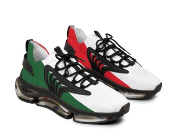 Puede incluir: Un par de zapatillas blancas, negras, verdes y rojas con una suela transparente con forma de burbuja. Las zapatillas tienen un diseño deportivo y moderno.