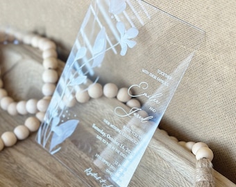 Convite de casamento personalizado em acrílico: design floral elegante