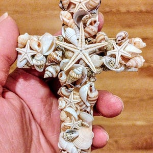 Handmade Seashell Starfish Cross, Coastal Beach House Wall Decor (4.5x3 inches)