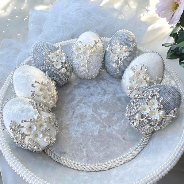 Conjunto de 7 ovos artesanais da coleção "Flor de Pérola". Ovos Sofreh Aghd. Ovo Norooz. Casamento persa. Ovos decorados. Ornamentos de ovos. Decoração de luxo.