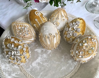 Handmade decorative velvet egg set. Wedding decoration. Easter eggs. Decorated eggs. Luxury wedding decor. Sofreh aghd eggs. Norooz eggs.