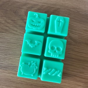 Halloween Scented Wax Melts - Pumpkin, Coffin, Bat, Skelton, Cauldron, Candy