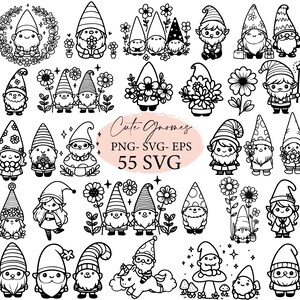 Puede incluir: Un conjunto de 55 archivos de corte SVG en blanco y negro con lindas ilustraciones de gnomos. Los gnomos se representan en varias poses, incluyendo sosteniendo flores, montando unicornios y usando sombreros. El texto "Cute Gnomes PNG-SVG-EPS 55 SVG" está incluido en la imagen.