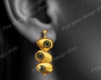 Pendientes Dirty Martini Olive / Pendientes de cóctel chapados en oro de 18 quilates / Joyería llamativa con piedra rubí natural, hipoalergénica e impermeable que no se deslustra