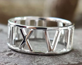 Anel de ouro personalizado banhado a algarismos romanos 14K - Anel de aliança personalizado - Presente para ela - Anel de aniversário - Anel de data personalizado - Anel de algarismos romanos