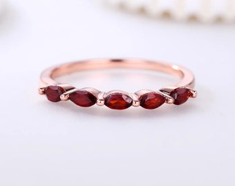 Marquise Shape Garnet Wedding Band Rose Gold Bague de fiançailles Assorti Stacking Band Half Eternity Band Ring Cadeau d’anniversaire pour sa promesse