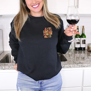 Anti Social Moms Club Sweatshirt, Anti Social Moms Club Shirt, Anti Social Shirt, Mama Sweatshirt, Gift For Mom, Funny Mom Shirt, Aesthetic