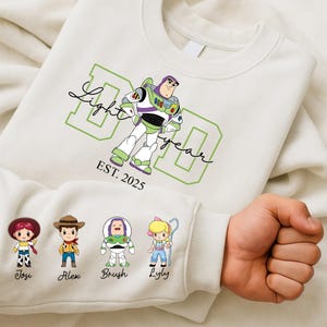 Camisa de pai personalizada PNG, Pai com nome dos filhos na manga PNG, Pai personalizado PNG, Dia dos Pais PNG, Pai PNG, Presente personalizado para o Dia dos Pais