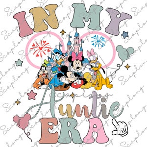 In meiner Auntie Era Png, Retro Tante Png, Familienausflug 2024 Png, Maus und Freunde, Tante Shirt, magisches Schloss, Familienurlaub, Geschenk für Tante