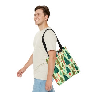 TOTE BAG 33 IN FOREST GREEN MIX CREAM TRIANGLE PATTERN EMBROIDERED FABRIC main image 1